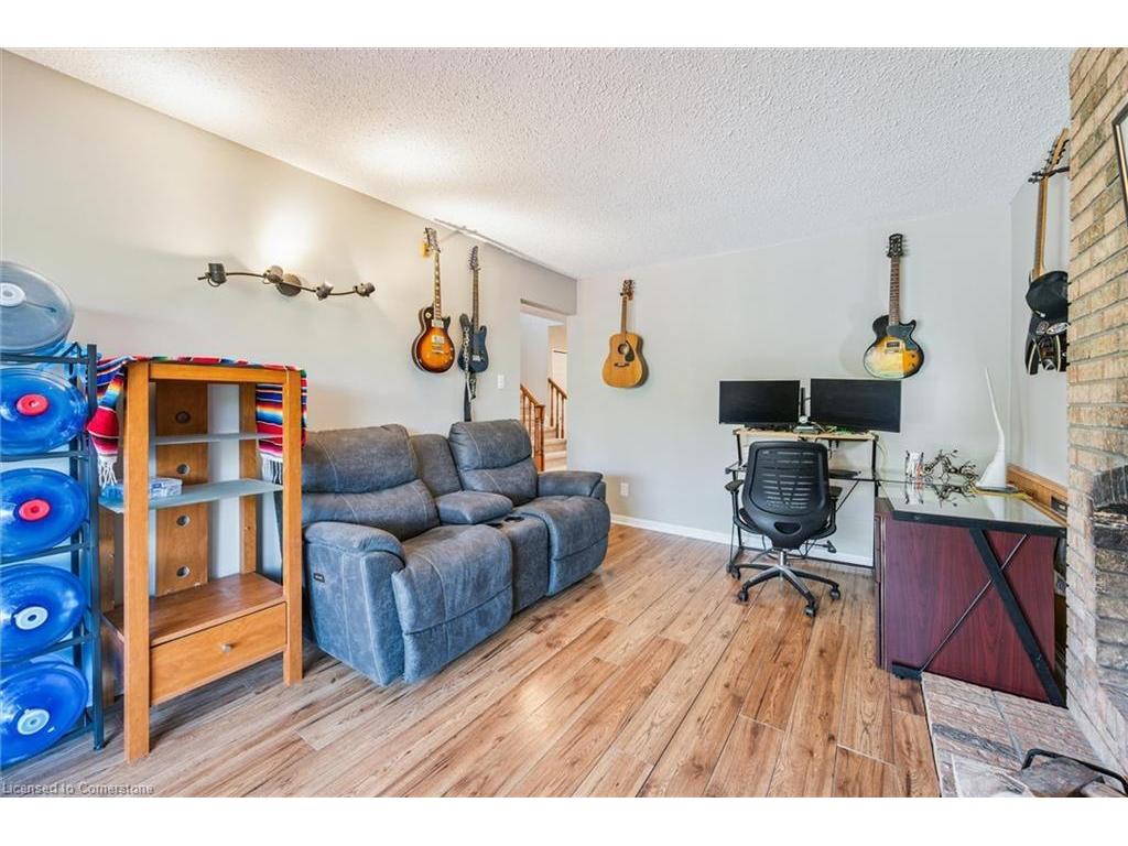 









177


Royal Orchard

Drive,
Kitchener,




ON
N2N 1T8

