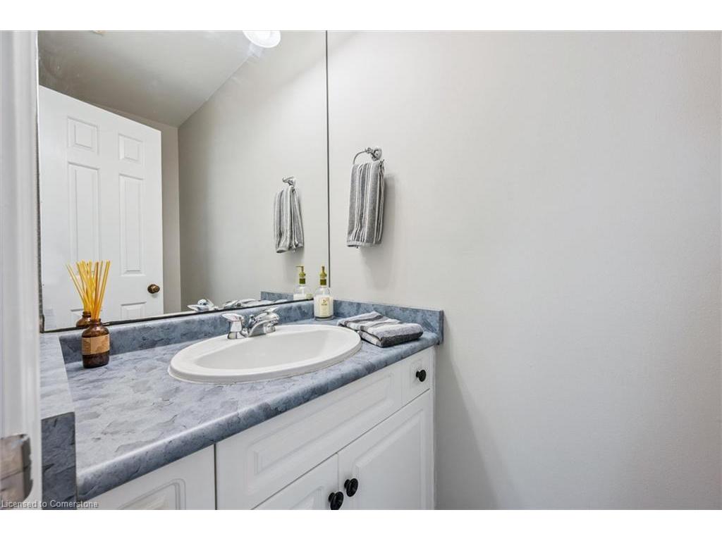 









177


Royal Orchard

Drive,
Kitchener,




ON
N2N 1T8

