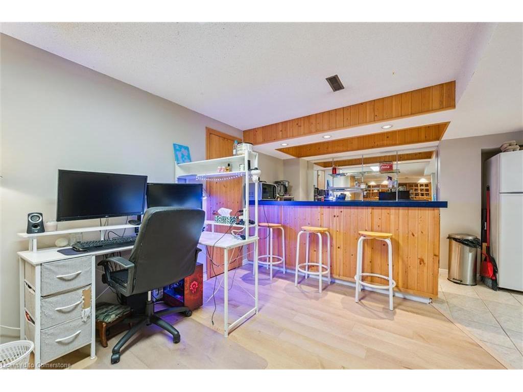 









177


Royal Orchard

Drive,
Kitchener,




ON
N2N 1T8

