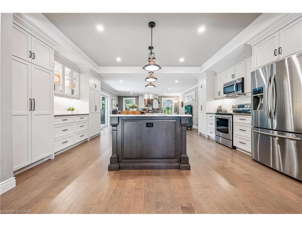 









558


Elm Ridge

Place,
Waterloo,




ON
N2L 4P7

