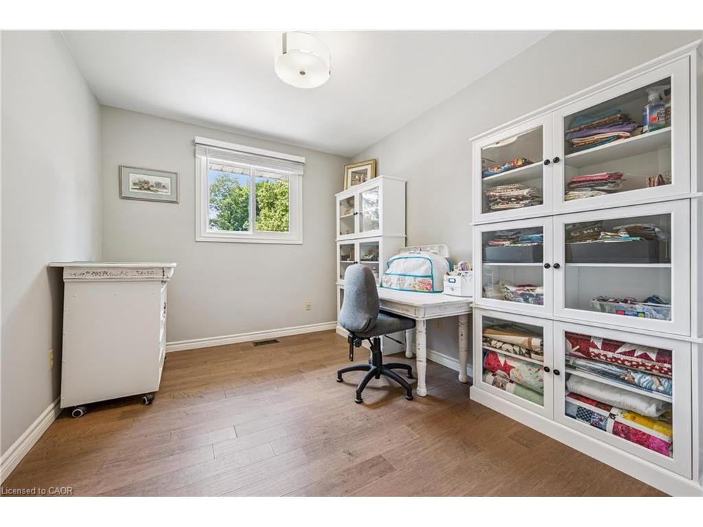 









558


Elm Ridge

Place,
Waterloo,




ON
N2L 4P7

