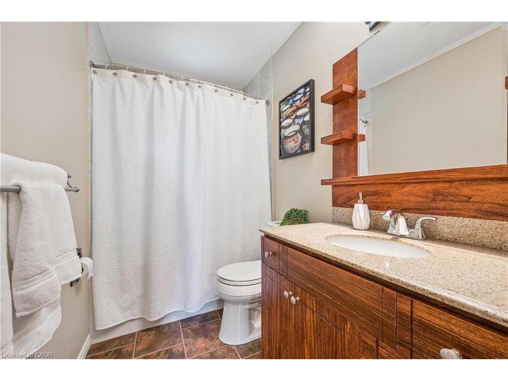









558


Elm Ridge

Place,
Waterloo,




ON
N2L 4P7

