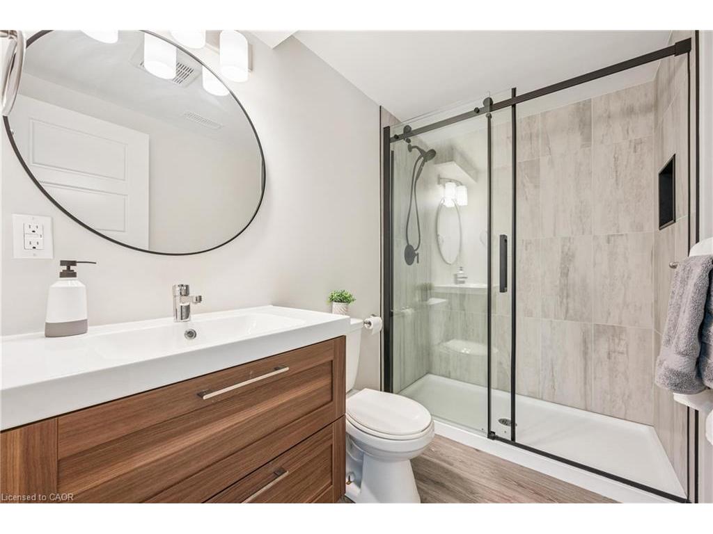 









558


Elm Ridge

Place,
Waterloo,




ON
N2L 4P7

