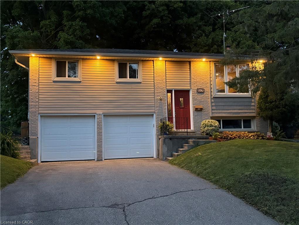 









558


Elm Ridge

Place,
Waterloo,




ON
N2L 4P7


