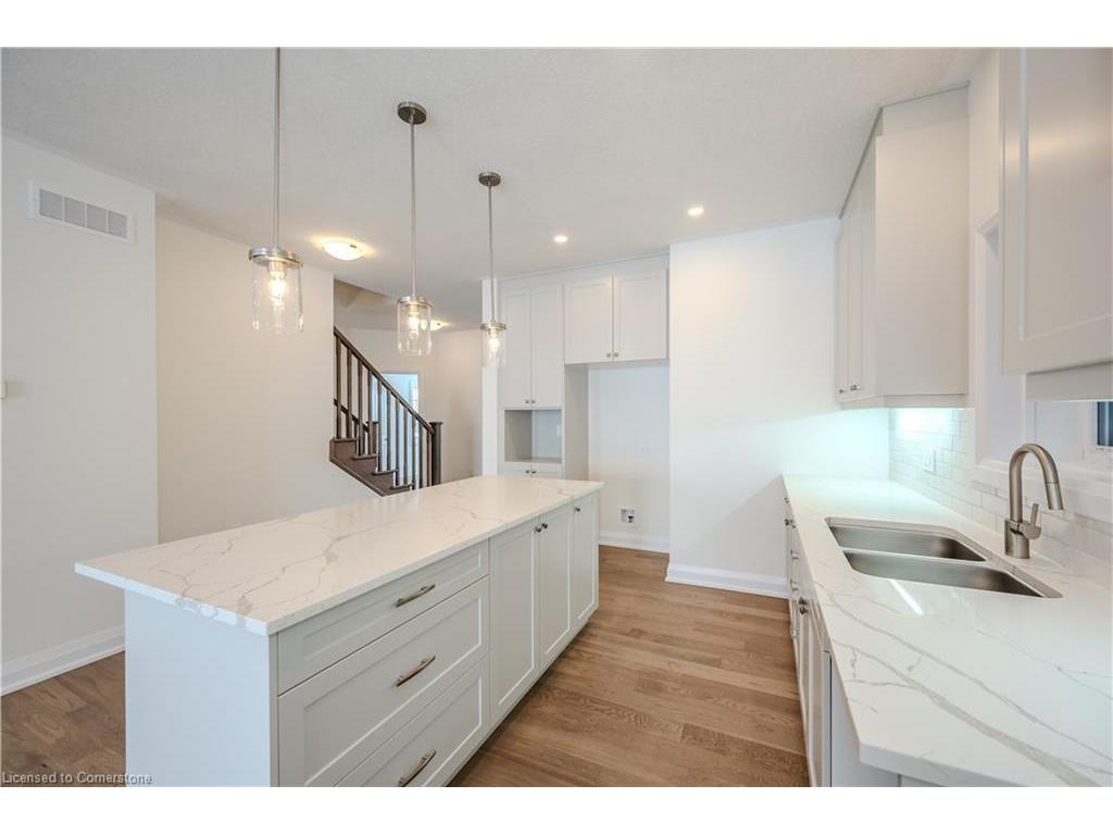 









751


Autumn Willow

Drive,
Waterloo,




ON
N2V 0H8

