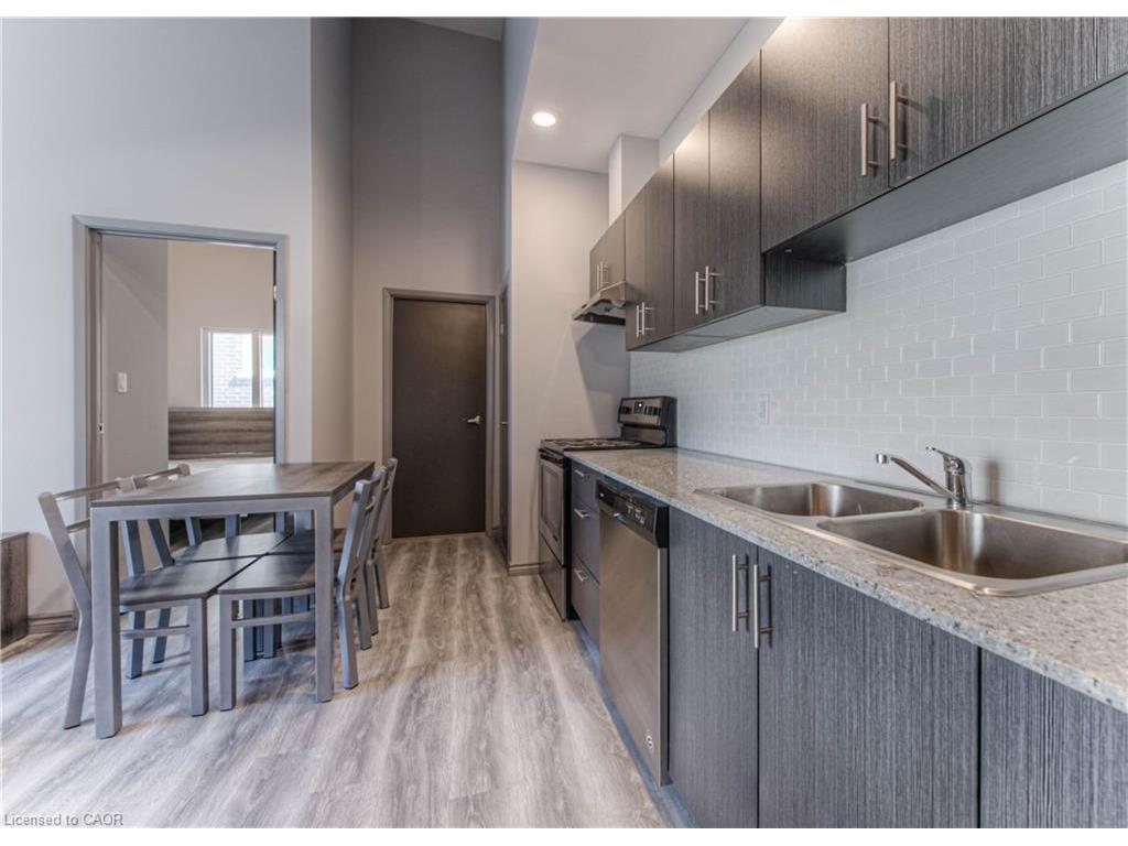 









275


Larch

Street, F113,
Waterloo,




ON
N2L 3R2

