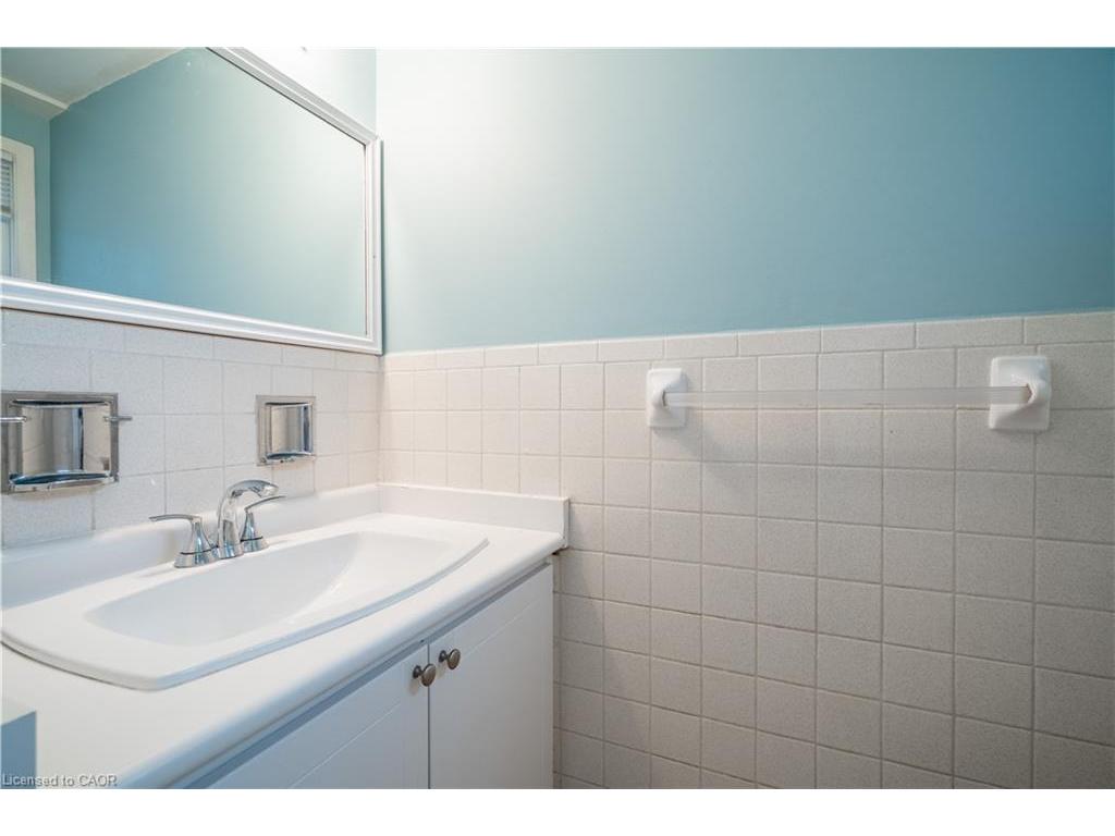 









117


Bonaventure

Drive, 16,
Hamilton,




ON
L9C 4P8

