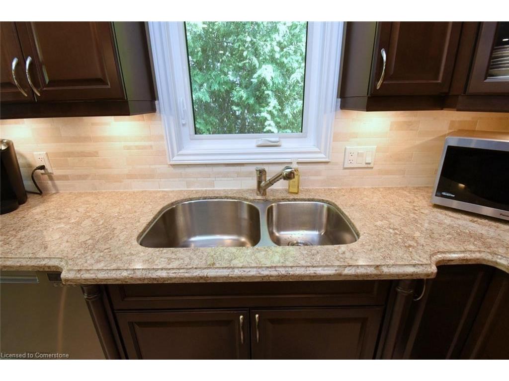 









5


7th

Street,
Grimsby,




ON
L3M 2T5

