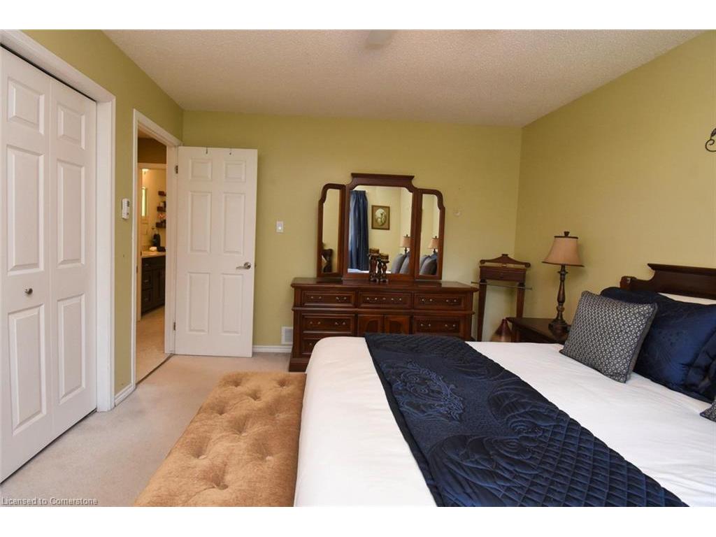 









5


7th

Street,
Grimsby,




ON
L3M 2T5

