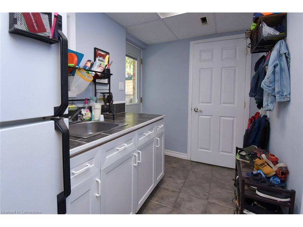 









5


7th

Street,
Grimsby,




ON
L3M 2T5

