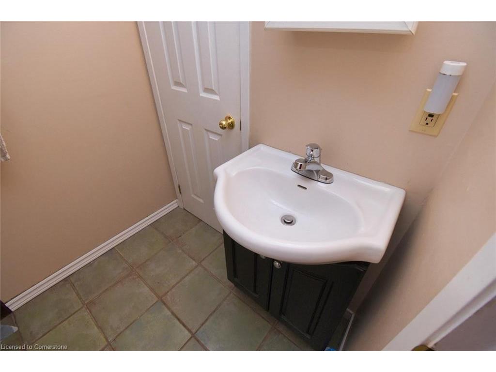 









5


7th

Street,
Grimsby,




ON
L3M 2T5

