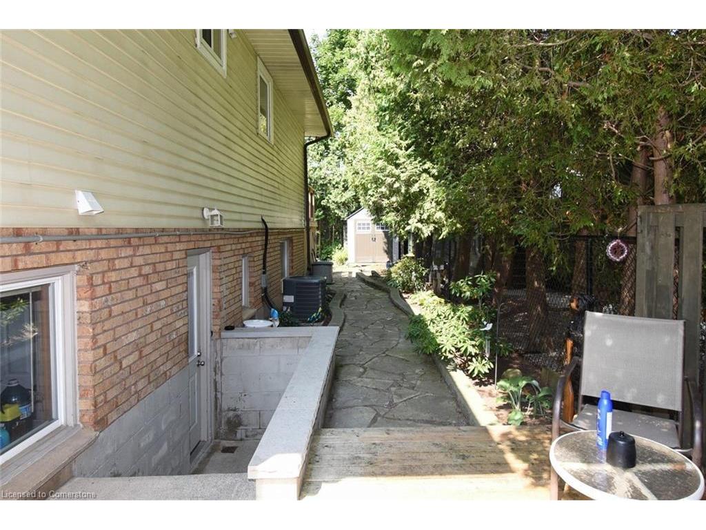 









5


7th

Street,
Grimsby,




ON
L3M 2T5

