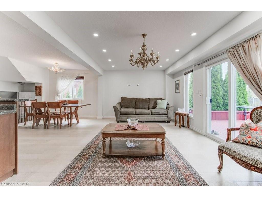 









220


Lemon Grass

Crescent,
Kitchener,




ON
N2N 3R7

