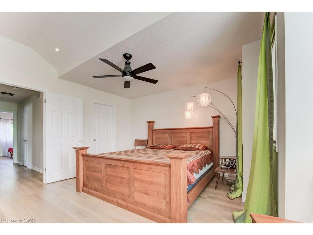 









220


Lemon Grass

Crescent,
Kitchener,




ON
N2N 3R7

