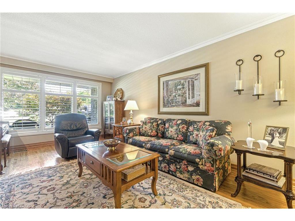 









298


Glen Afton

Drive,
Burlington,




ON
L7L 1H1

