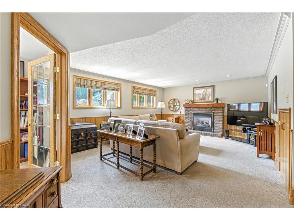 









298


Glen Afton

Drive,
Burlington,




ON
L7L 1H1

