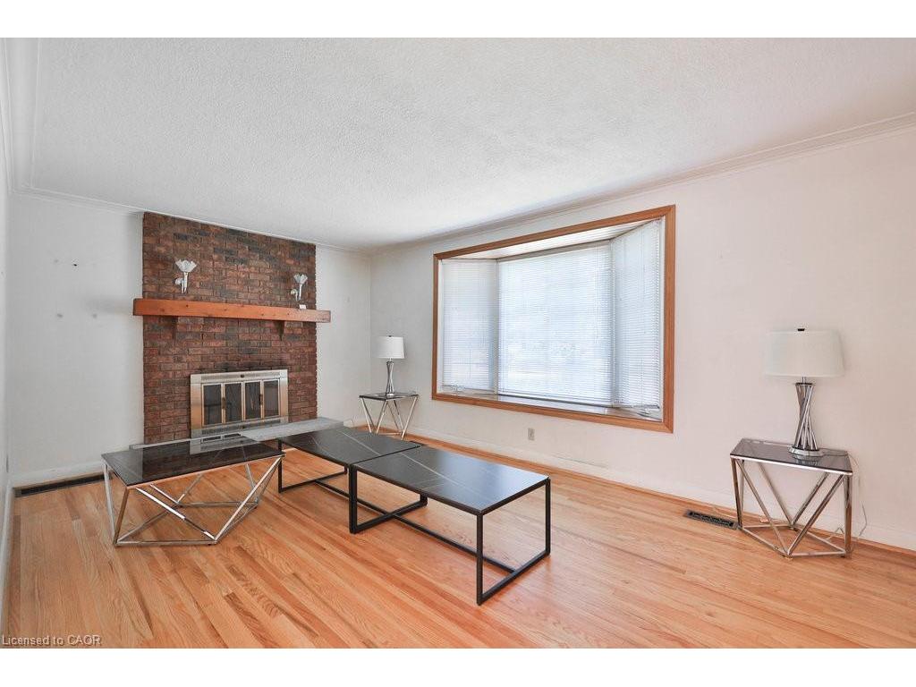 









72


Oriole

Avenue,
Mississauga,




ON
L5G 1V2

