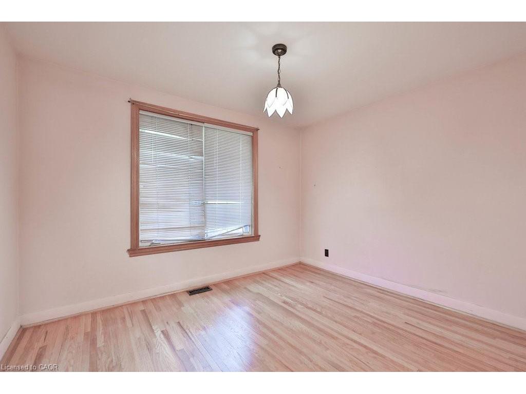 









72


Oriole

Avenue,
Mississauga,




ON
L5G 1V2


