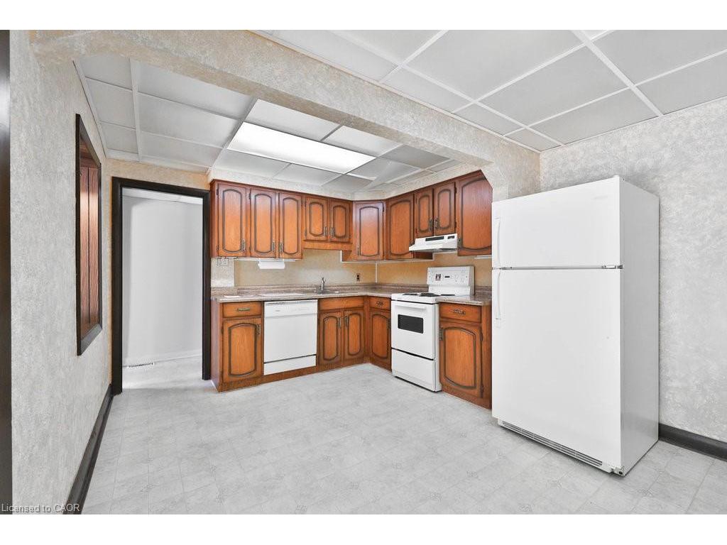 









68


Oriole

Avenue,
Mississauga,




ON
L5G 1V2

