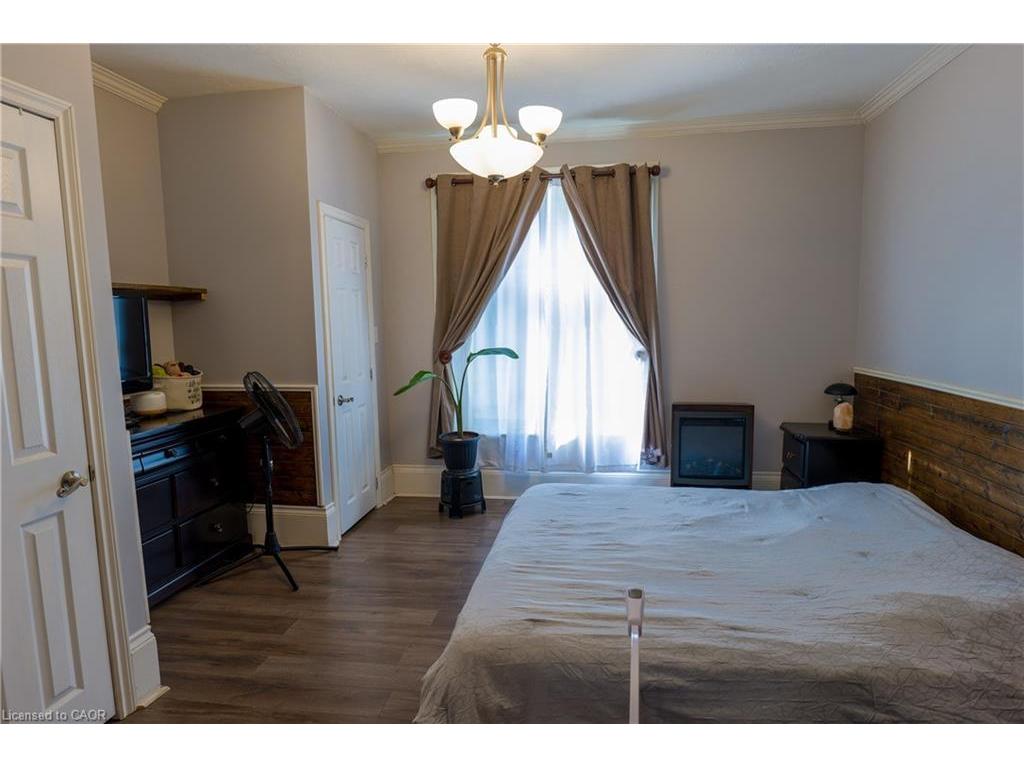 









148


East

Avenue, 1,
Brantford,




ON
N3S 3M4

