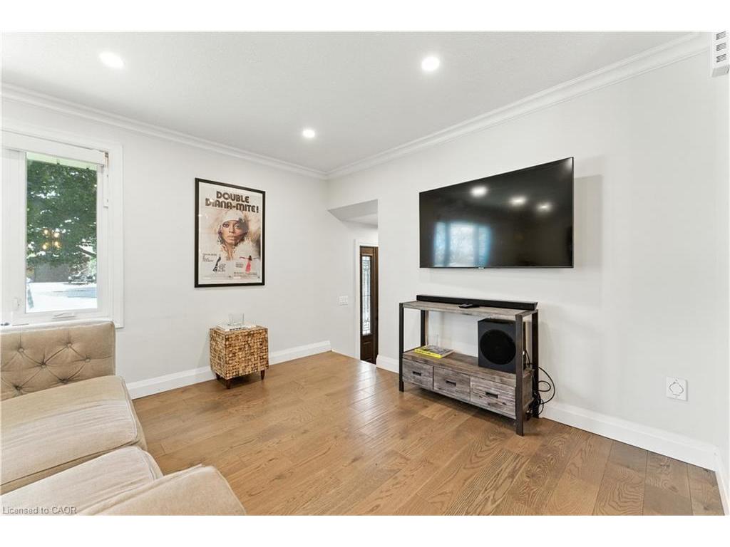 









124


Southwood

Drive,
Cambridge,




ON
N1S 3S2

