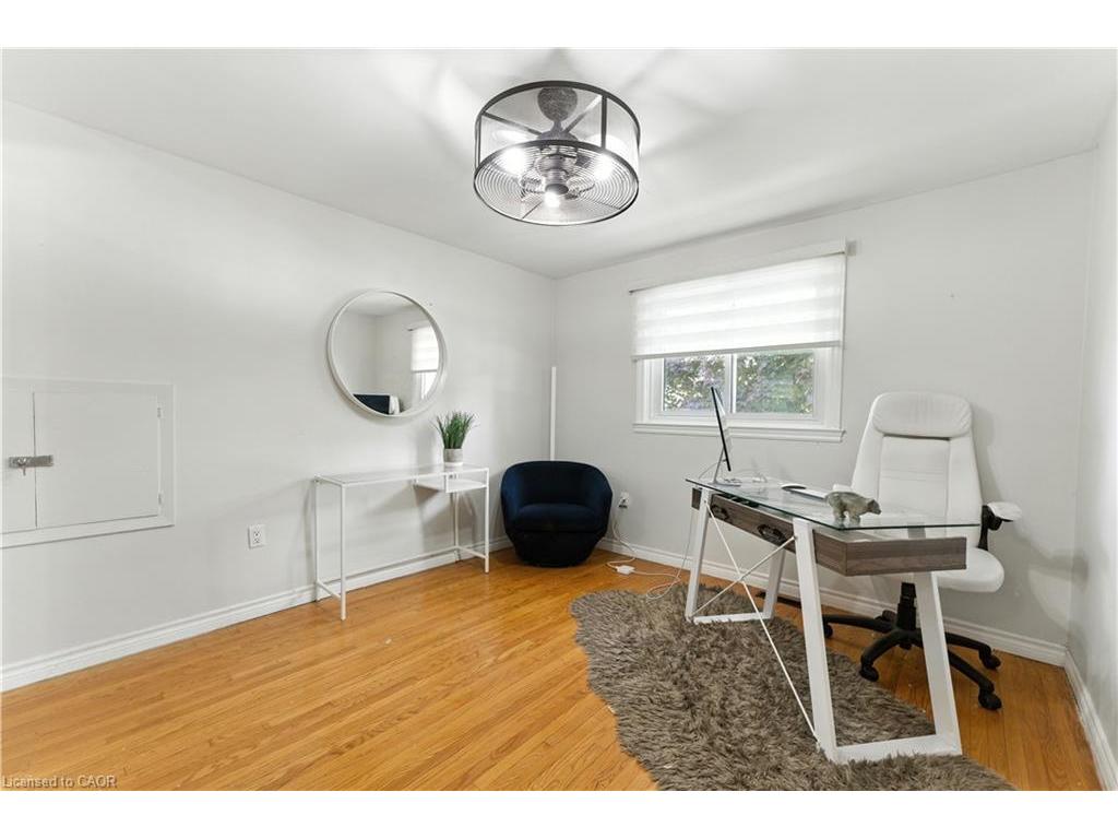 









124


Southwood

Drive,
Cambridge,




ON
N1S 3S2

