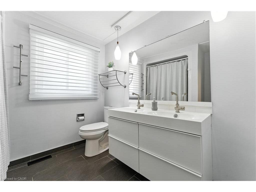 









124


Southwood

Drive,
Cambridge,




ON
N1S 3S2


