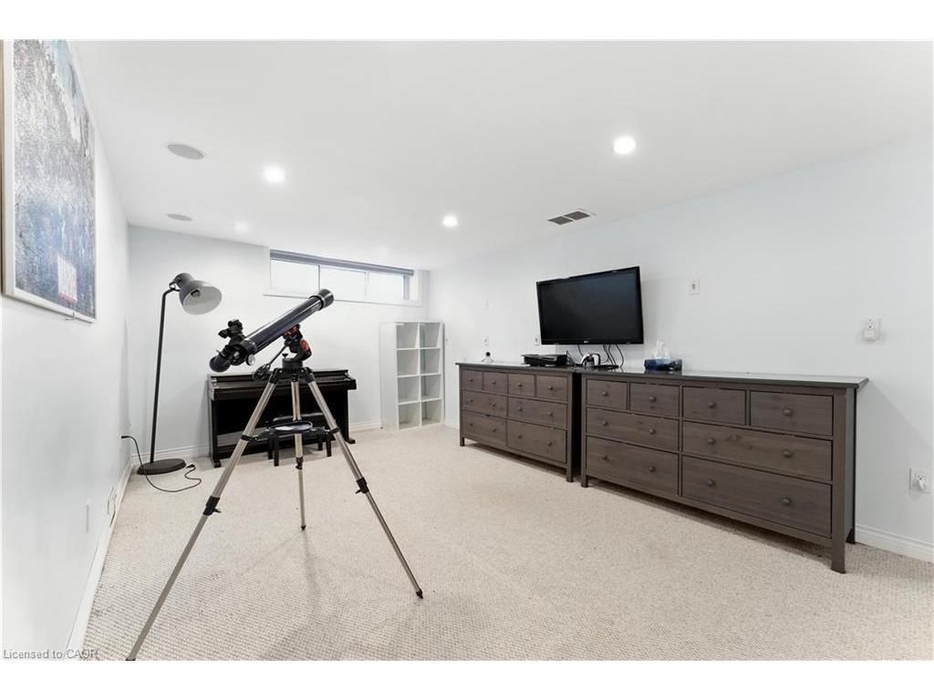 









124


Southwood

Drive,
Cambridge,




ON
N1S 3S2

