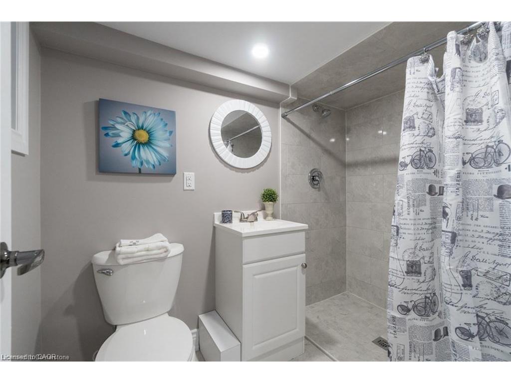 









27


Belmont

Avenue, 2,
Hamilton,




ON
L8L 7L9

