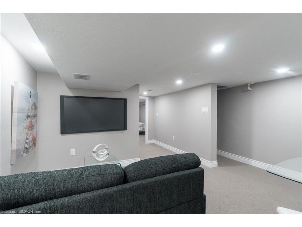 









27


Belmont

Avenue, 2,
Hamilton,




ON
L8L 7L9

