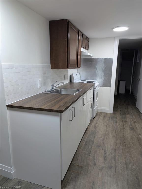 









174


Linden

Avenue, LOWER,
Scarborough,




ON
M1K 3H8

