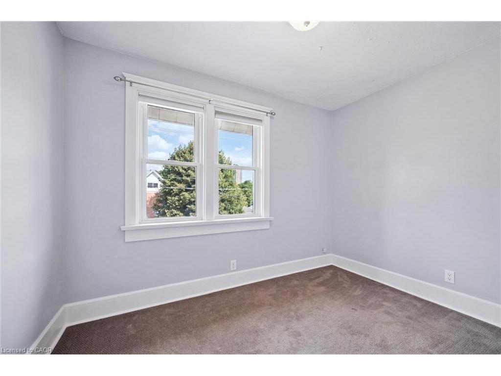 









123


Strange

Street,
Kitchener,




ON
N2G 1R4

