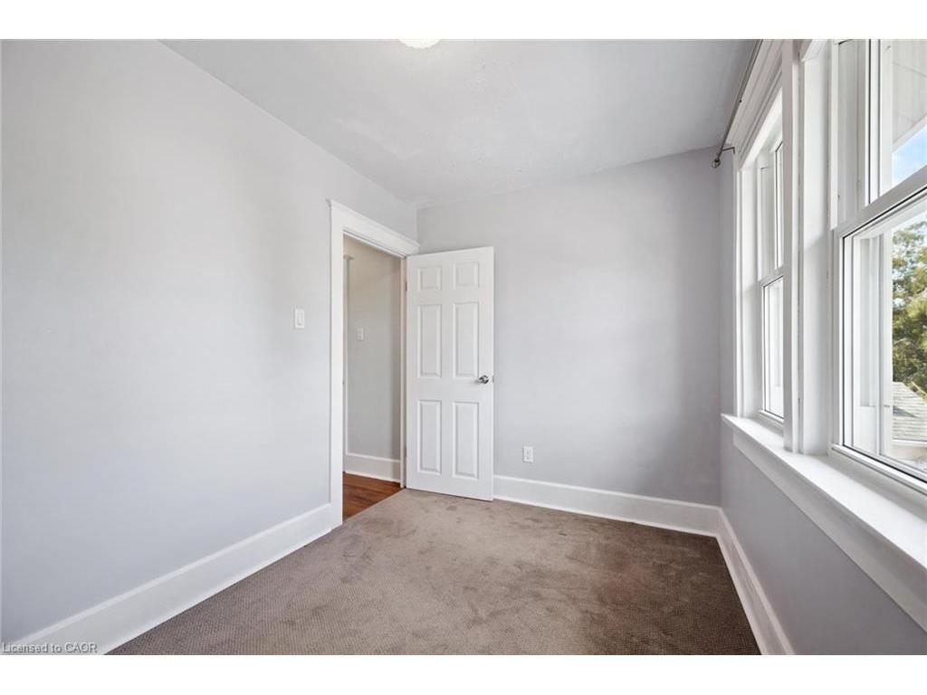 









123


Strange

Street,
Kitchener,




ON
N2G 1R4

