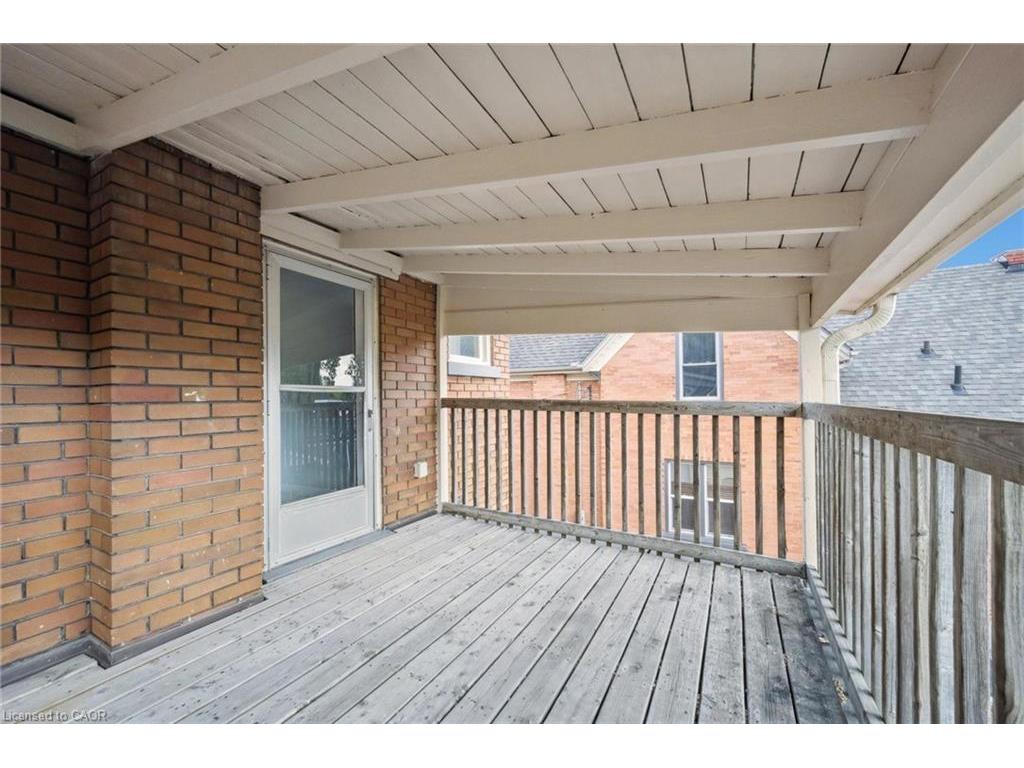 









123


Strange

Street,
Kitchener,




ON
N2G 1R4

