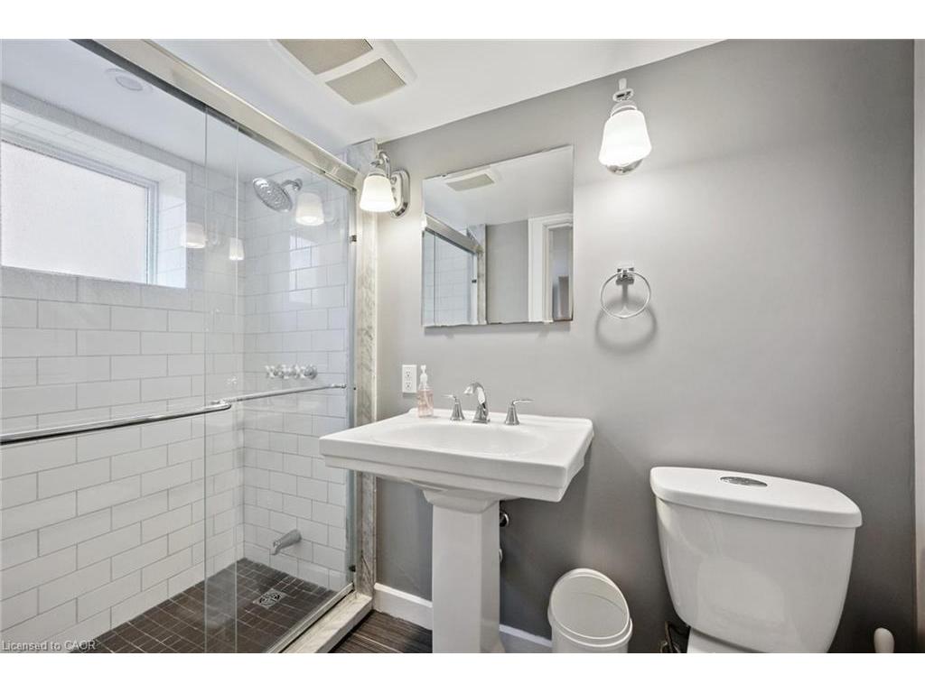 









123


Strange

Street,
Kitchener,




ON
N2G 1R4

