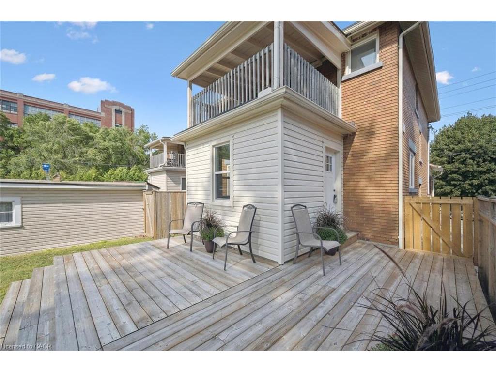 









123


Strange

Street,
Kitchener,




ON
N2G 1R4

