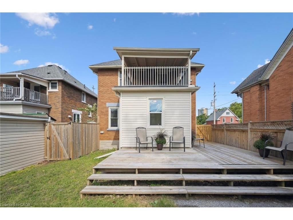









123


Strange

Street,
Kitchener,




ON
N2G 1R4

