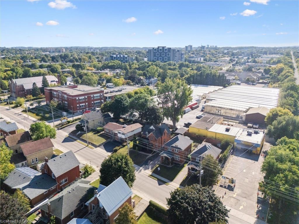 









123


Strange

Street,
Kitchener,




ON
N2G 1R4

