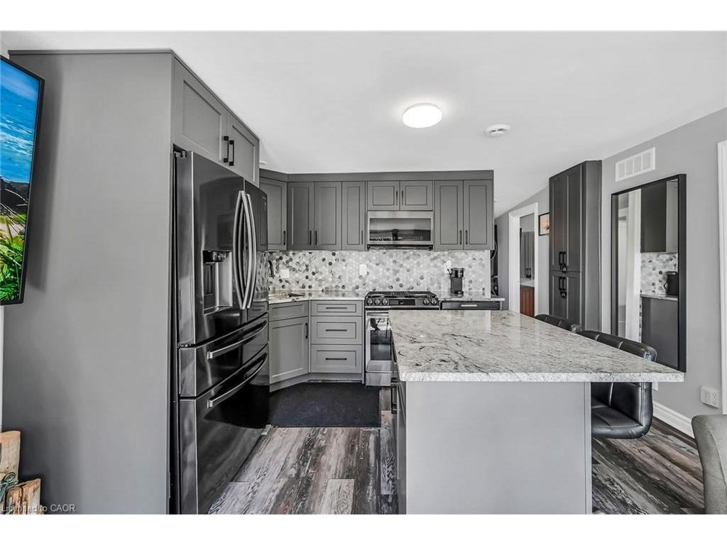 









33


Dover

Street,
Dunnville,




ON
N1A 2W6

