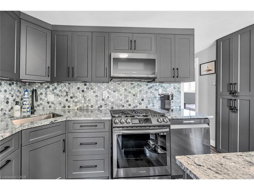 









33


Dover

Street,
Dunnville,




ON
N1A 2W6

