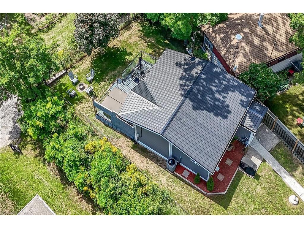 









33


Dover

Street,
Dunnville,




ON
N1A 2W6

