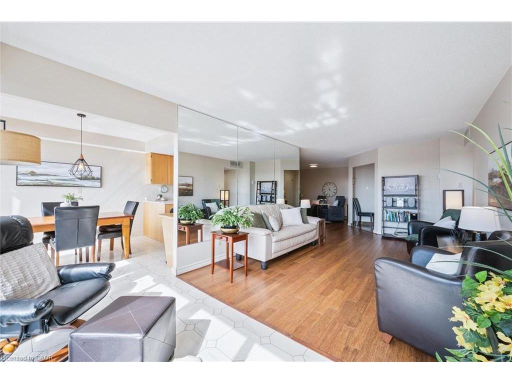 









4


Willow

Street, 903,
Waterloo,




ON
N2J 4S2

