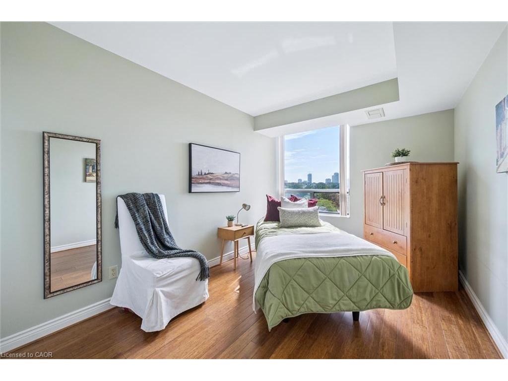 









4


Willow

Street, 903,
Waterloo,




ON
N2J 4S2


