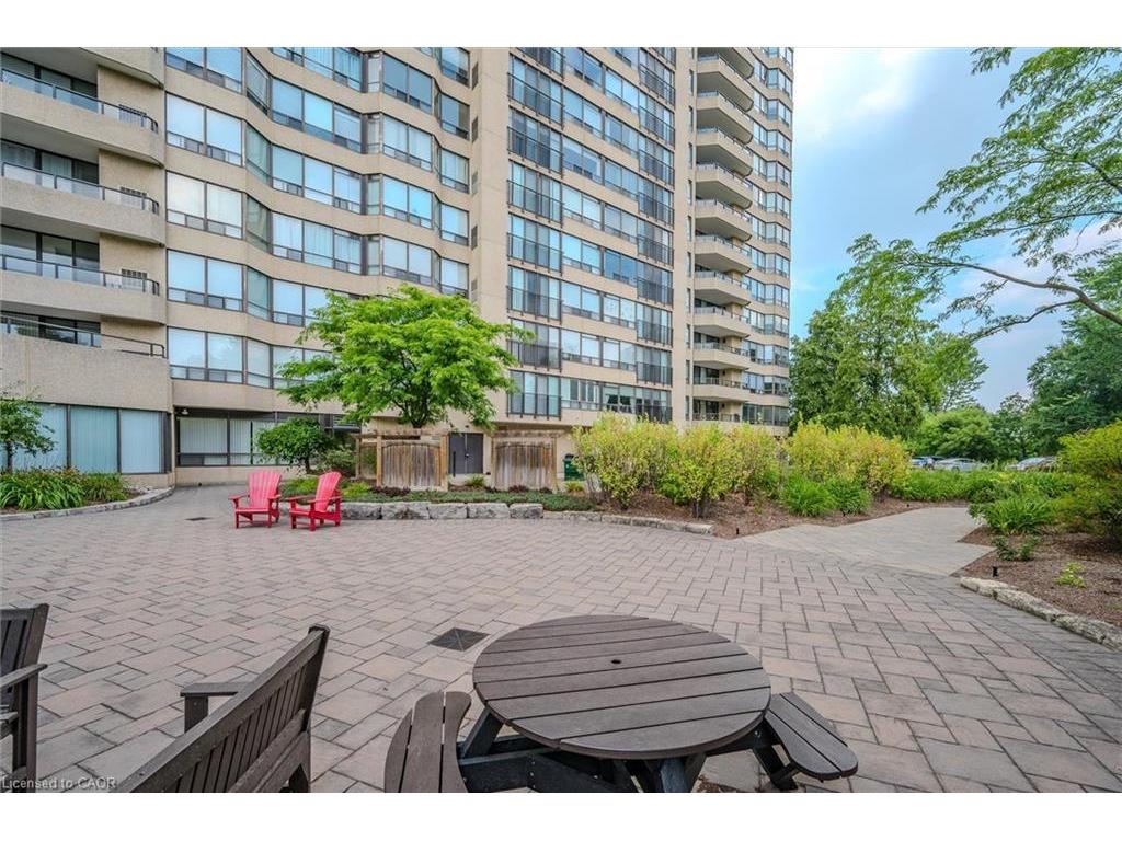 









4


Willow

Street, 903,
Waterloo,




ON
N2J 4S2

