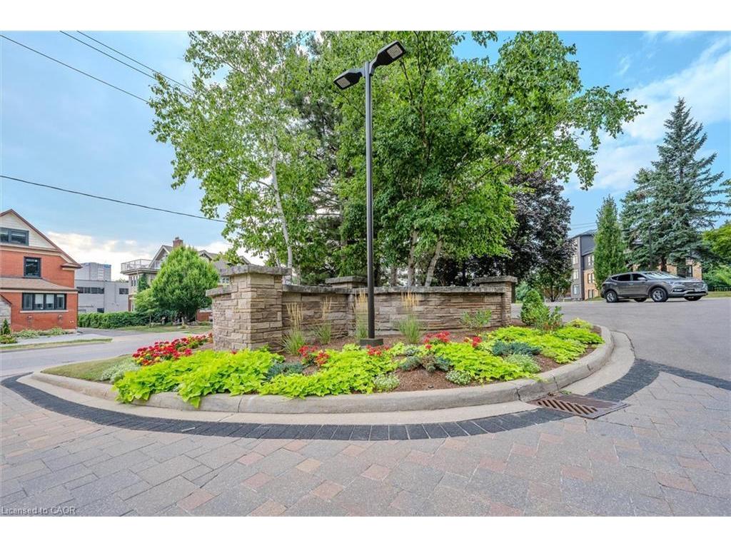 









4


Willow

Street, 903,
Waterloo,




ON
N2J 4S2

