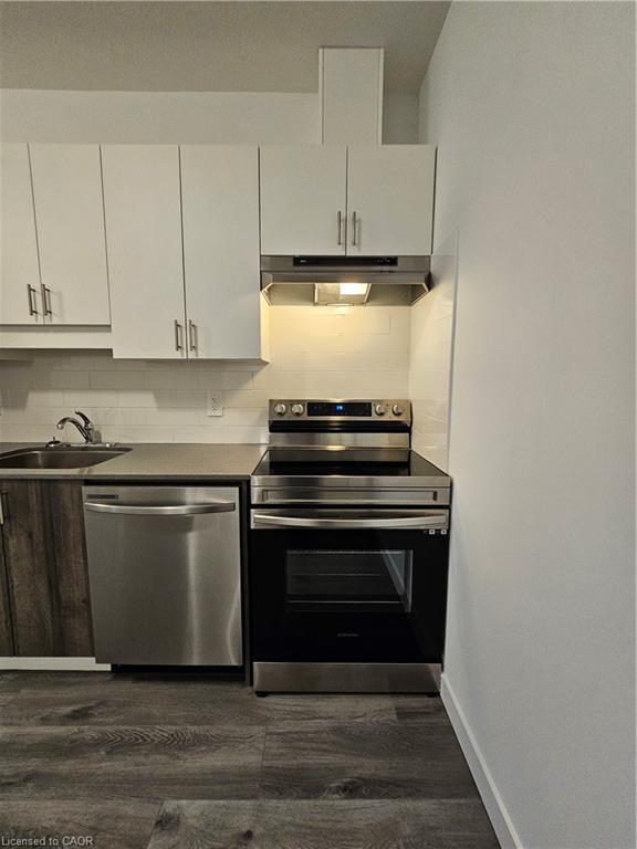 









1434


Highland

Road West, 107,
Kitchener,




ON
N2N 0C8

