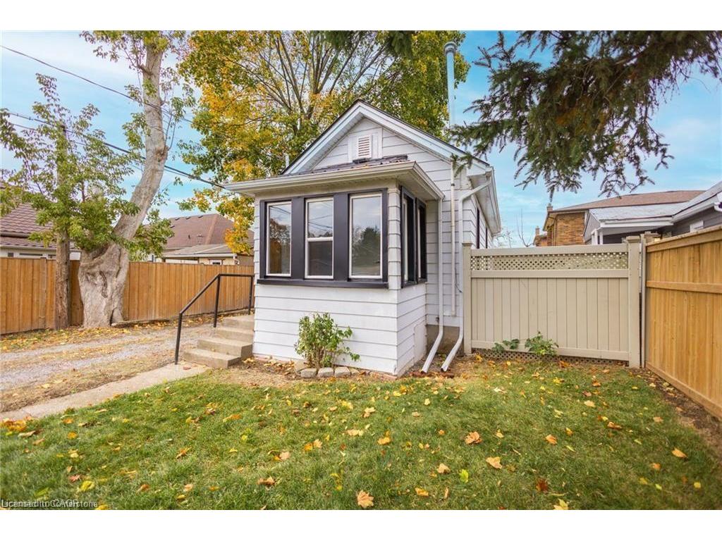 









11


Perry

Street,
St. Catharines,




ON
L2R 1K7

