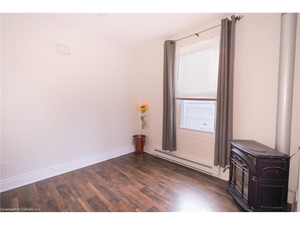 









11


Perry

Street,
St. Catharines,




ON
L2R 1K7

