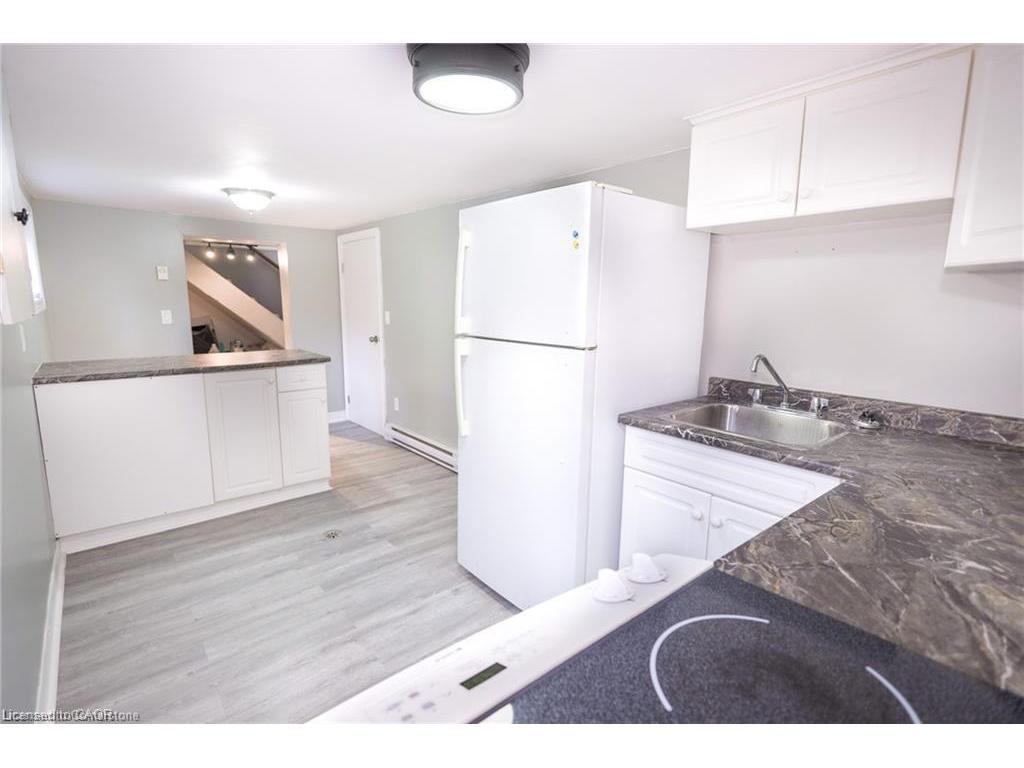 









11


Perry

Street,
St. Catharines,




ON
L2R 1K7

