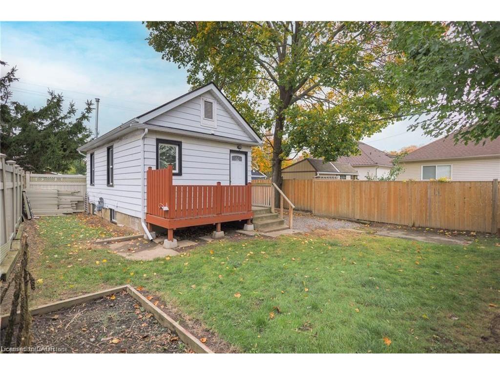 









11


Perry

Street,
St. Catharines,




ON
L2R 1K7

